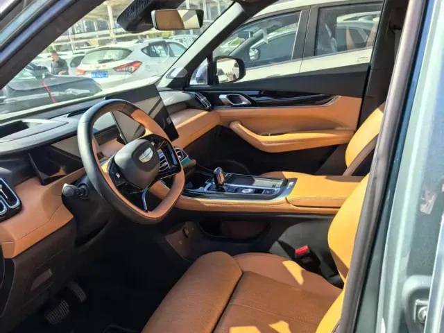 Geely Boyue L — Фото автомобиля 5
