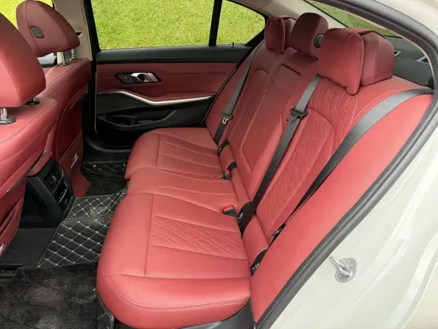 BMW 3 Series — Фото автомобиля 12