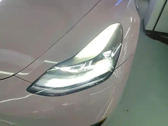 Tesla Model Y — Фото автомобиля 23