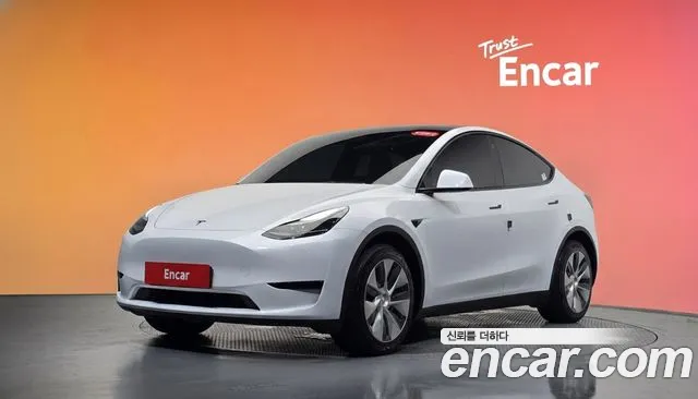 Фотография автомобиля — Tesla Model Y