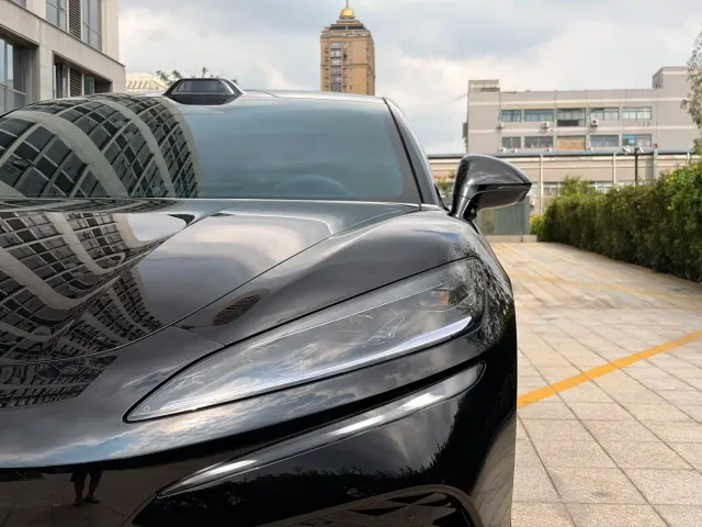 Denza Z9GT — Фото автомобиля 12