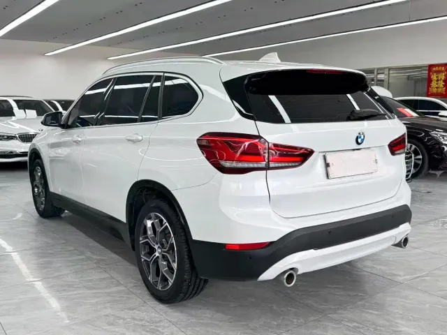 BMW X1 — Фото автомобиля 4