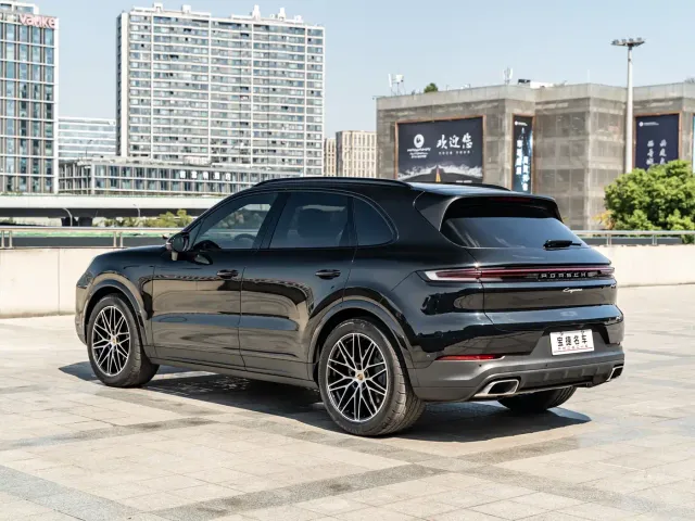 Porsche Cayenne — Фото автомобиля 5
