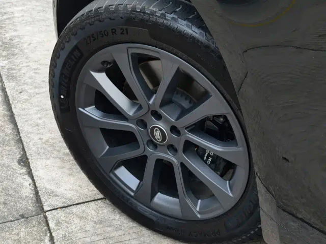 Land Rover Range Rover Sport — Фото автомобиля 9