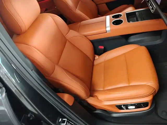 Li Auto L7 — Фото автомобиля 24