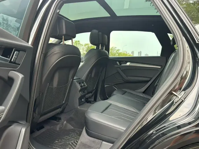 Audi Q5L — Фото автомобиля 5