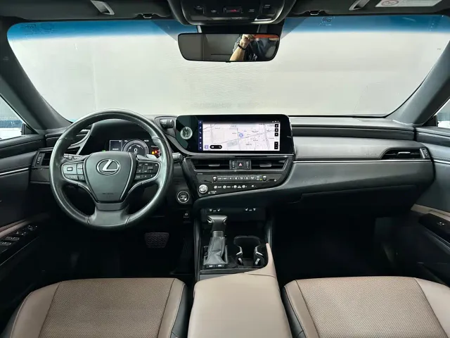 Lexus ES — Фото автомобиля 13