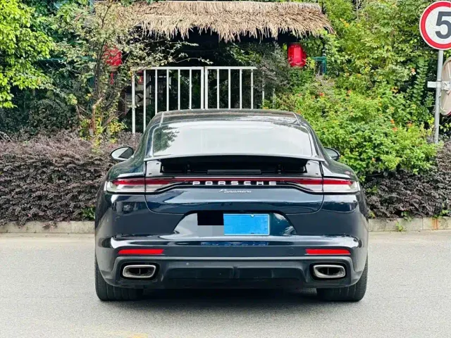 Porsche Panamera — Фото автомобиля 8