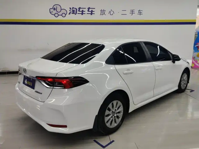 Toyota Corolla — Фото автомобиля 3