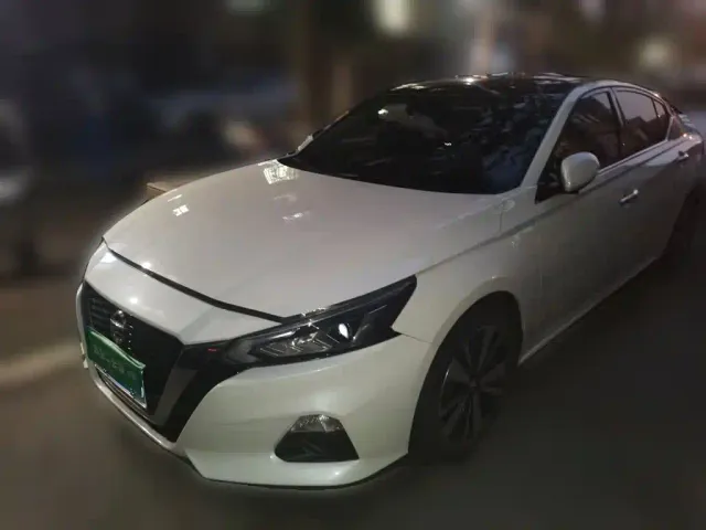 Фотография автомобиля — Nissan Teana