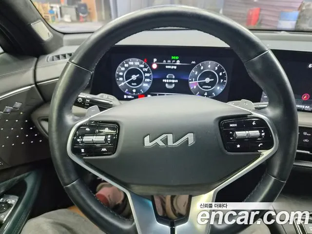 Kia K8 — Фото автомобиля 12