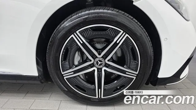 Mercedes-Benz EQE V295 — Фото автомобиля 6