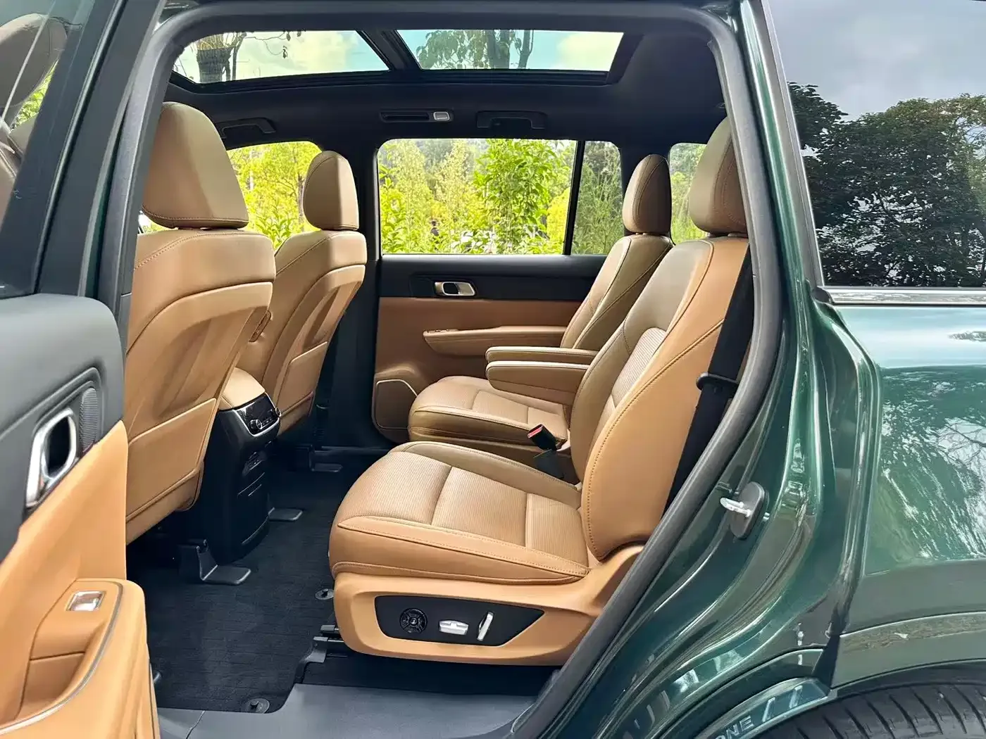 Li Auto Li ONE 2021 Extended Range 6-Seater — Фото автомобиля 8