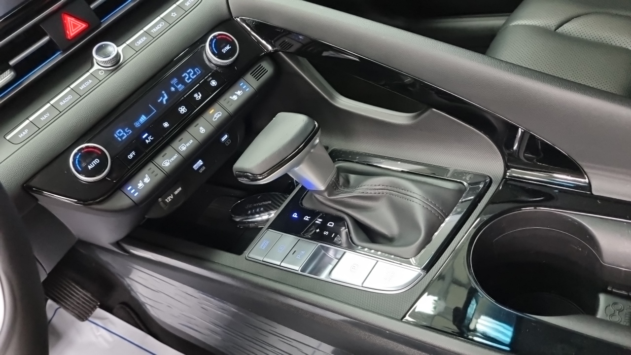 Hyundai Avante CN7 — Фото автомобиля 9