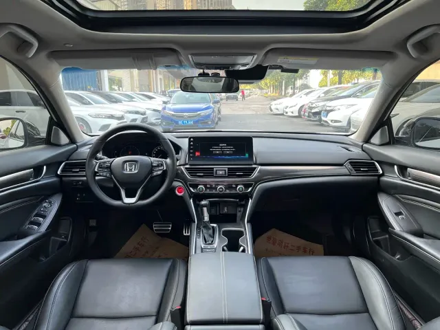 Honda Accord — Фото автомобиля 5
