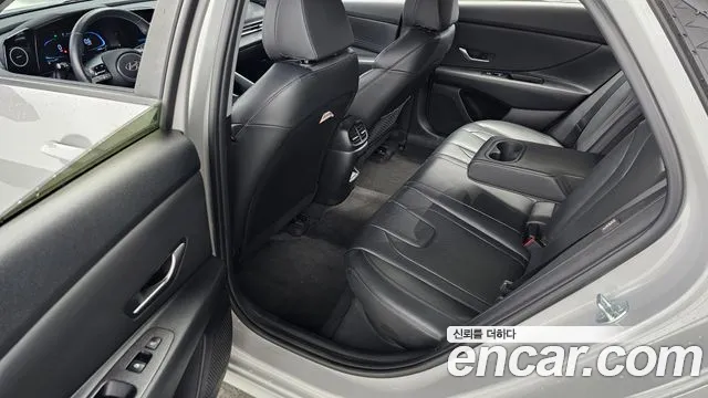 Hyundai Avante CN7 — Фото автомобиля 11
