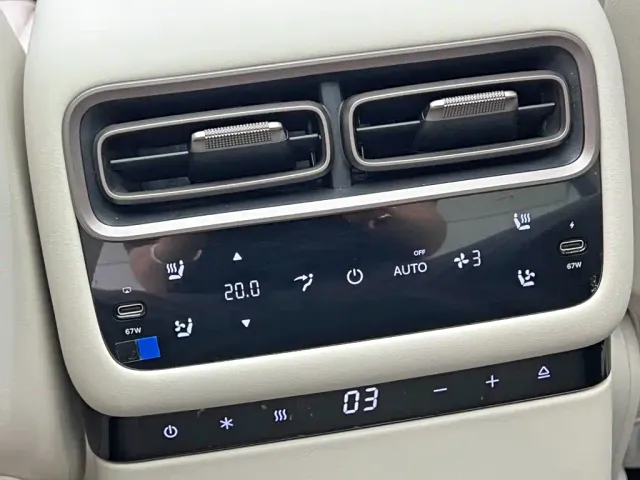 Li Auto i6 — Фото автомобиля 22