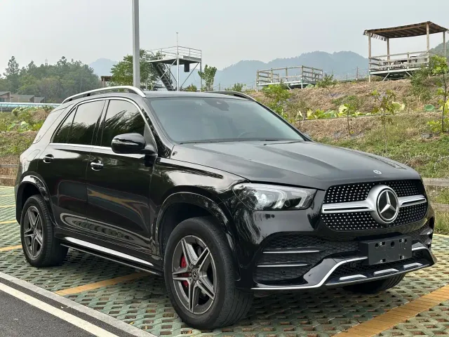 Mercedes-Benz GLE-Class — Фото автомобиля 3