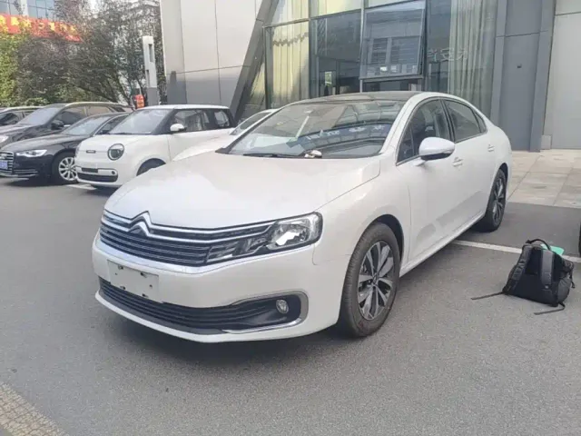 Фотография автомобиля — Citroen C6