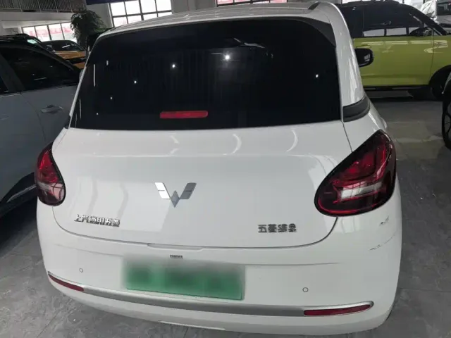 Wuling Bingo — Фото автомобиля 5