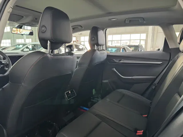 Skoda Karoq — Фото автомобиля 10