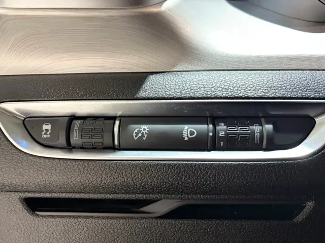 Geely Binyue — Фото автомобиля 11