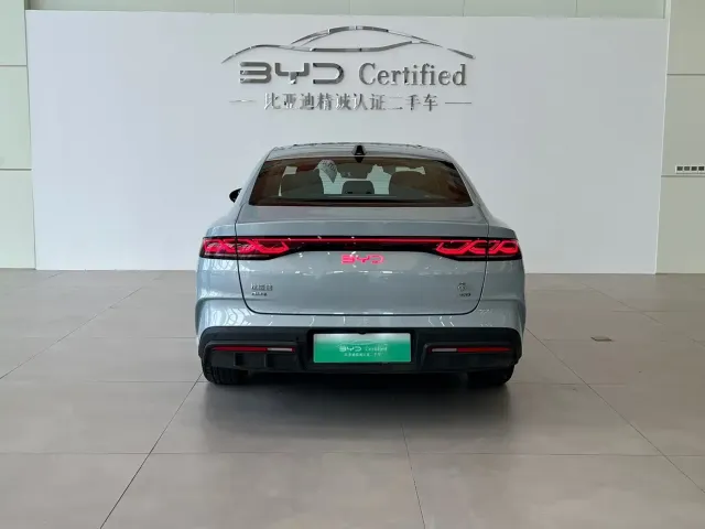 BYD Qin L — Фото автомобиля 16