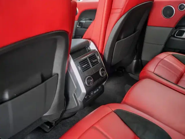 Land Rover Range Rover Sport — Фото автомобиля 10