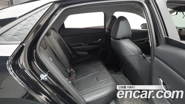 Hyundai Avante CN7 — Фото автомобиля 17