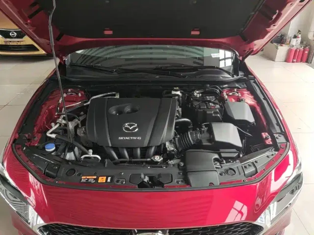 Mazda Axela — Фото автомобиля 19