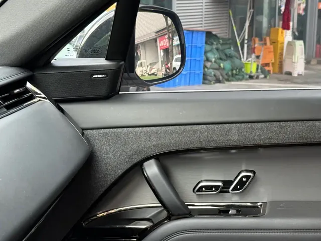 Land Rover Range Rover Sport — Фото автомобиля 7
