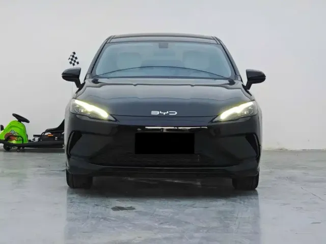 BYD Hai Bao 05 DM-i 2025 DM-i Smart Drive Edition 55KM Luxury — Фото автомобиля 11