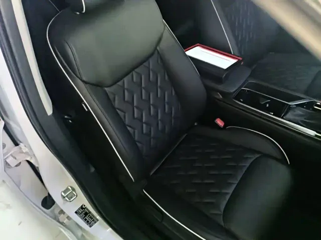 Wuling Jiachen — Фото автомобиля 24