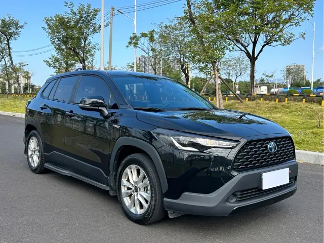 Toyota Corolla Cross — Фото автомобиля 3