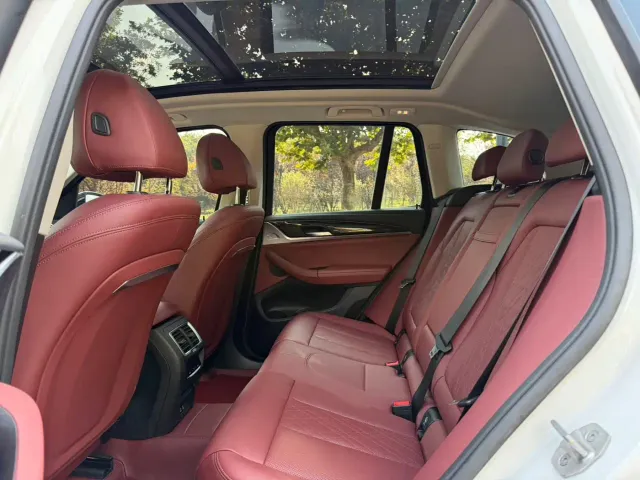 BMW iX3 — Фото автомобиля 6