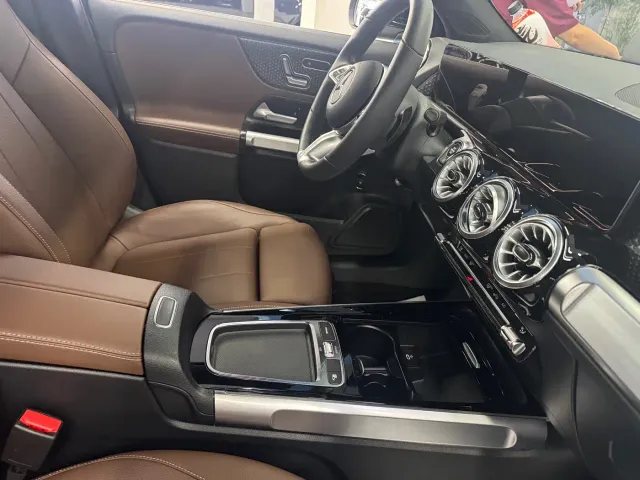 Mercedes-Benz GLB-Class — Фото автомобиля 3