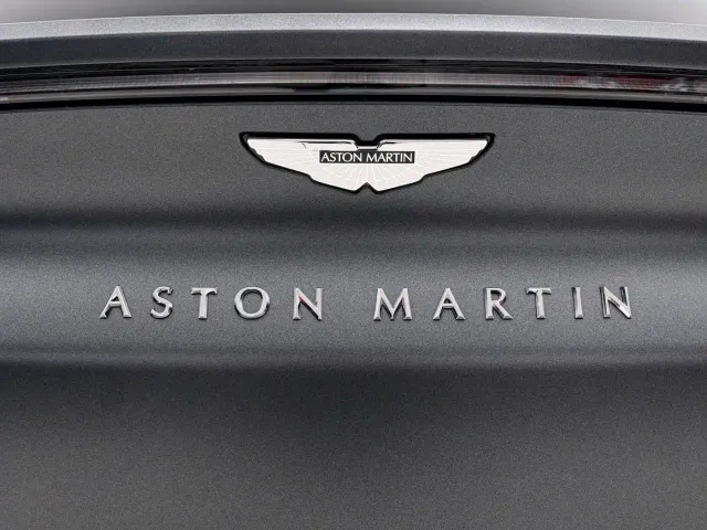 Aston Martin DBX — Фото автомобиля 10