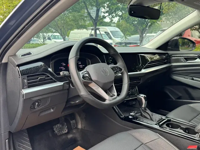 Volkswagen Passat — Фото автомобиля 8