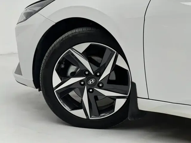 Hyundai Elantra 2022 240TGDi DCT LUX Premium Edition — Фото автомобиля 14