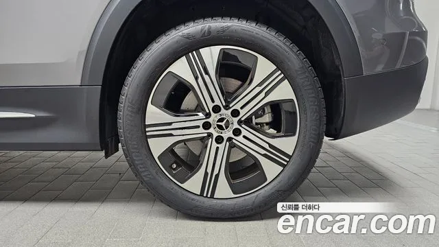 Mercedes-Benz EQB — Фото автомобиля 21