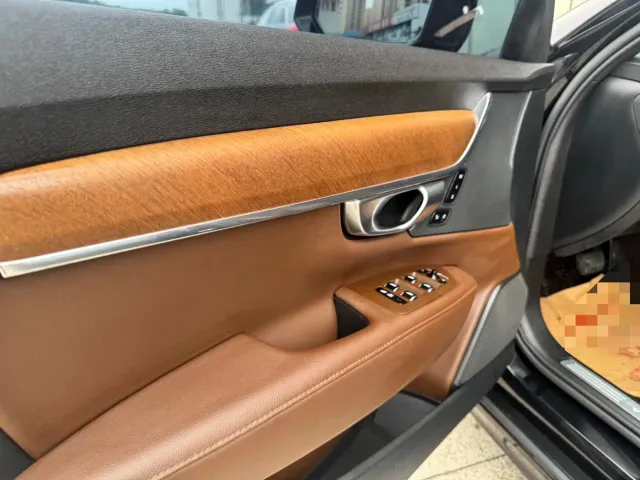 Volvo S90 — Фото автомобиля 5