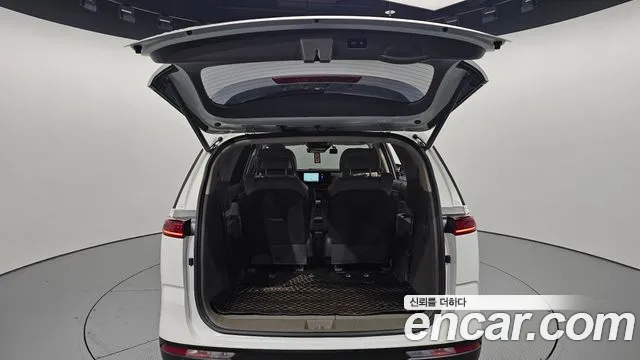 Kia Canival Carnival 4 поколение Дизель 7 мест Signature — Фото автомобиля 20