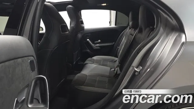 Mercedes-Benz A-Class — Фото автомобиля 10