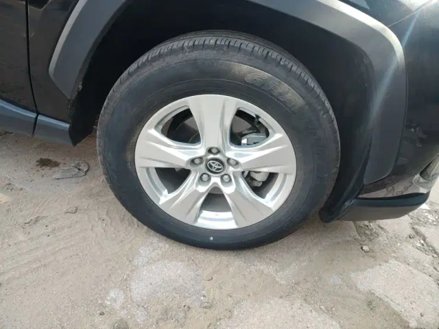 Toyota RAV4 — Фото автомобиля 24
