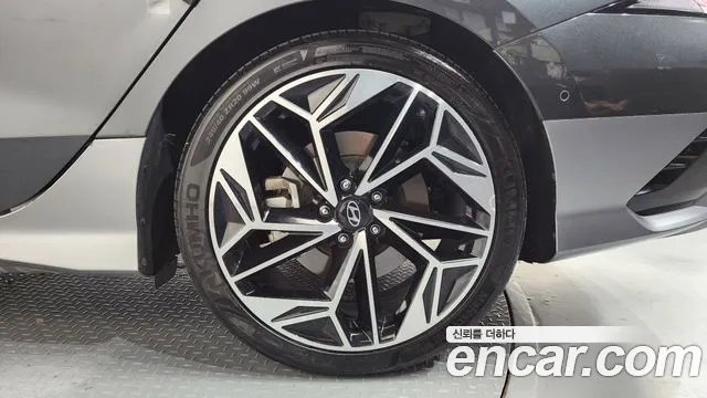 Hyundai Ioniq 6 — Фото автомобиля 20
