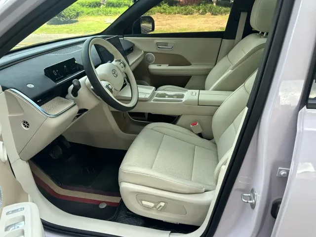 Toyota BoZhi 3X — Фото автомобиля 7