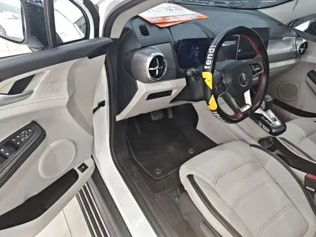BYD Yuan Pro — Фото автомобиля 15