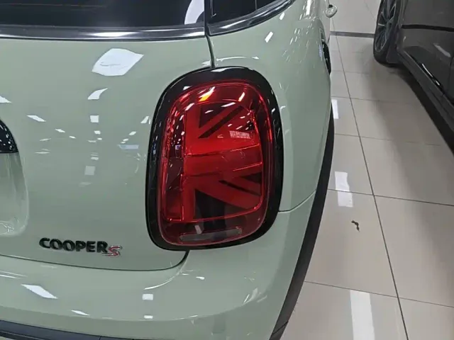 MINI Hatch — Фото автомобиля 7