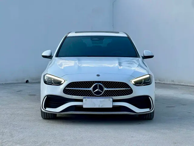 Mercedes-Benz C-Class — Фото автомобиля 2