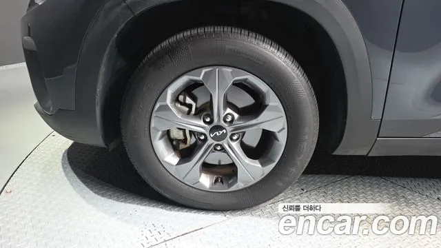 Kia Seltos Новый Seltos Бензин 1.6 турбо 2WD — Фото автомобиля 4